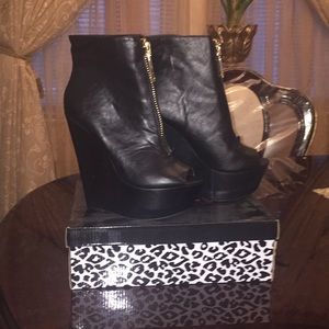 Wedge booties
